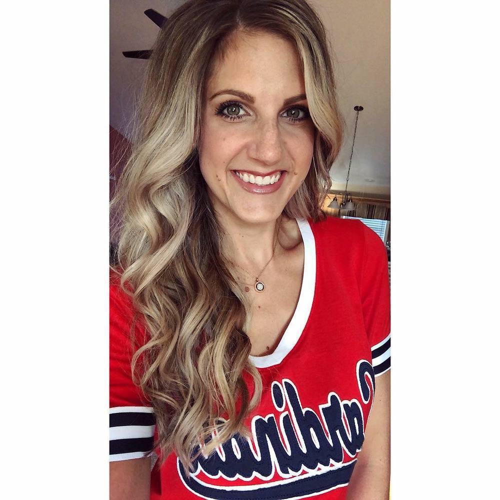 Meet your Posher, Lara